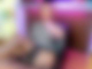 LucyBlazeY's Live Sex Cam Show