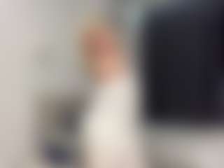 Live cam show with MarhtaNugent - Cub on AdultVida.com