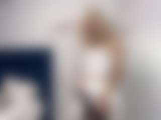 Live cam show with MarhtaNugent - HD on Camiplay Live
