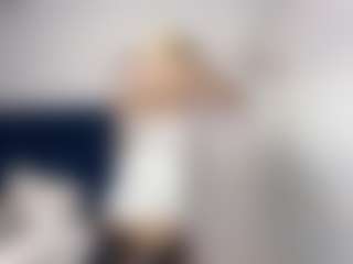 Live cam show with MarhtaNugent - Sexting on CamClone