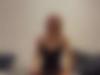 Live cam show with MarhtaNugent - Tattoos on SinfulBabes