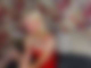 Live cam show with MarhtaNugent - Armpits on WildCum