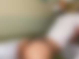 Live cam show with MarhtaNugent - Romanian on StripNow | united states