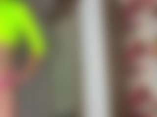 Live cam show with MarhtaNugent - No Drinking on AdultVida.com