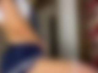 Live cam show with MarhtaNugent - No Smoking on Dare Cams