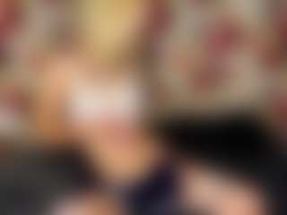 Live cam show with MarhtaNugent - Blowjob on Camsoda Late Night