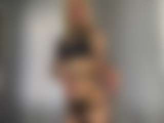 Live cam show with MarhtaNugent - HD on Camming Site
