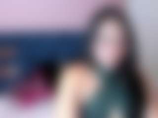 Live cam show with Mia-Wils - Squirt Toys on Camsoda.co
