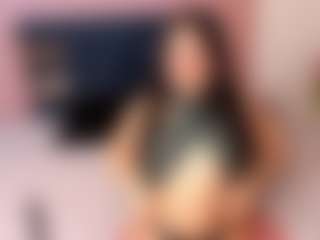 Live cam show with Mia-Wils - New Spank on SinfulBabes