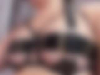 Live cam show with Mia-Wils - Deepthroat on SpankPalCams