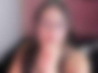 Live cam show with Mia-Wils - Squirt on 1on1-livenow