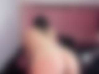 Live cam show with Mia-Wils - New Foot Fetish on Camiplay Live