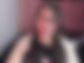 Live cam show with Mia-Wils - Green Eyes on AdultVida.com