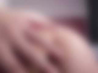 Mia-Wils's Live Sex Cam Show