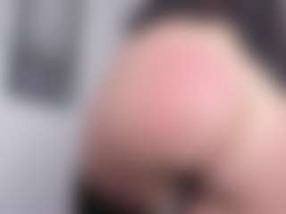 Live cam show with Mia-Wils - Erotic Dance on madthumbs