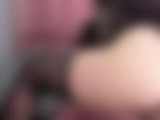 Live cam show with Mia-Wils - Full Nudity on madthumbs