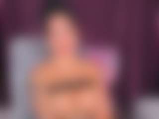 Live cam show with Rileynoxx - Fingers on Camsoda