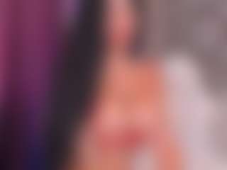 Rileynoxx MILF webcam performer live streaming