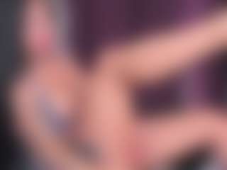 Live cam show with Rileynoxx - Thick on TeamSkeetLive