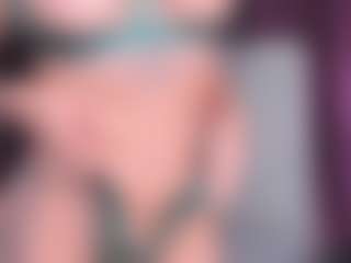Live cam show with Rileynoxx - Thick on live18s.com