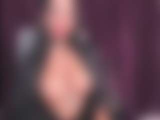 Live cam show with Rileynoxx - Nipple Piercings on xxxlivecams.org