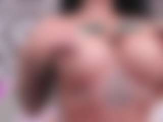 Live cam show with Rileynoxx - Nipple Piercings on sexylive.show