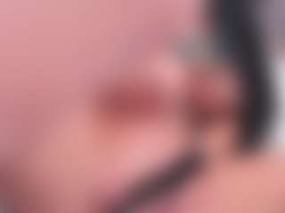 Live cam show with Rileynoxx - Fingering on Fling VIP Chat