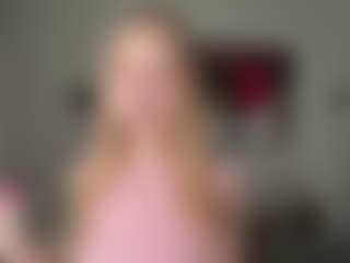 Live cam show with AndreaMordeci - Skinny on Camsoda