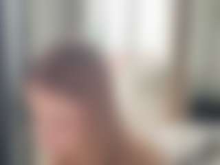 Live cam show with AndreaMordeci - Petite on livesuperchat.net