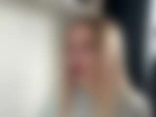 Live cam show with AndreaMordeci - Smoking on Fling VIP Chat