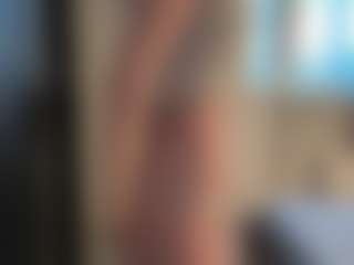 Live cam show with AndreaMordeci - Smoking on sexylive.show