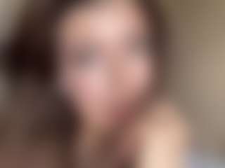 Live cam show with Lora - New Teen (18+) on Camsoda