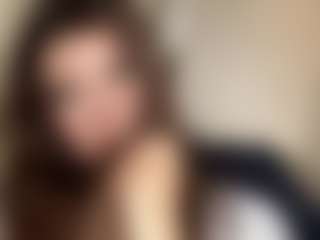 Live cam show with Lora - College Brown Hair on Camsoda