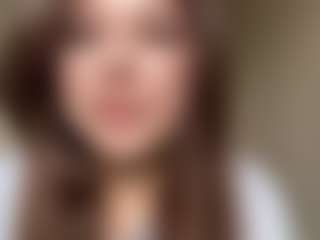 Live cam show with Lora - Sexy on madthumbs