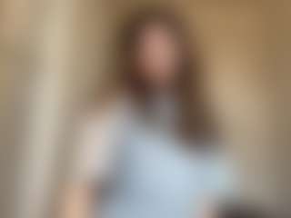 Live cam show with Lora - Teen (18+) on Camsoda