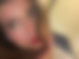 Live cam show with Lora - Tittyfuck on Camsoda