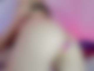 Live cam show with ButtyyCherry - Red Hair Shaved Pussy on Camsoda