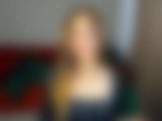 Live cam show with Caroline - HD Brown Hair on Camsoda