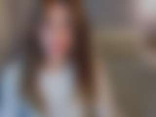 Live cam show with Caroline - Brown Hair Teen (18+) on Camsoda