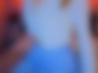 Live cam show with Caroline - Sex on TottyGirls
