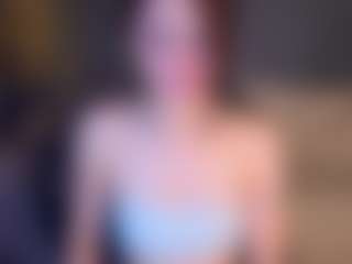 Live cam show with Caroline - Lean on Camsoda