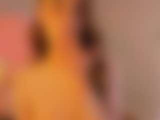 Live cam show with Caroline - Ass Clapping on Camming Site