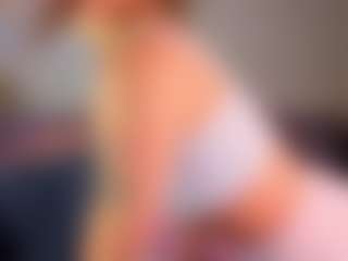Live cam show with Caroline - Ass Clapping on Camsoda