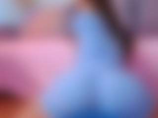 Live cam show with Caroline - Lean on Camsoda
