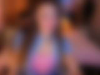 Live cam show with Caroline - Thin on xxxlivecams.org