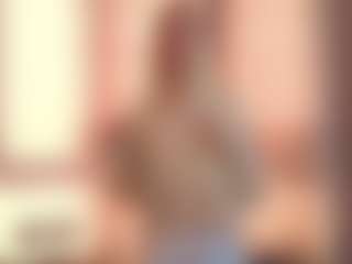Live cam show with DrewAlmanza - Skinny on chickslive.net