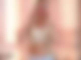 Live cam show with DrewAlmanza - Skinny on Camsoda