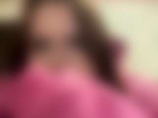 Live cam show with EmmaSheets - Green Eyes on TeamSkeetLive