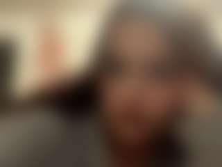 Live cam show with EmmaSheets - HD Brown Hair on LiveSexCams6