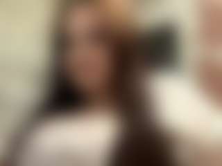 Live cam show with EmmaSheets - Brown Hair on PervPlay.com